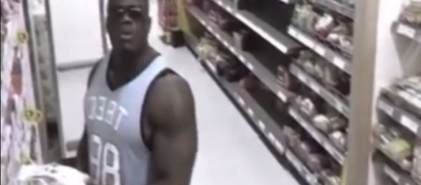 Βίντεο: Δείτε τι έκανε ένας μπόντιμπιλντερ όταν ανακάλυψε μια κάμερα παρακολούθησης